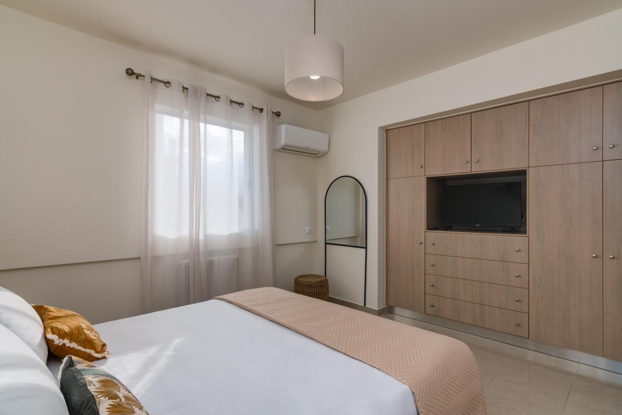 Oikies Luxury Apartments With Private Free Parking Area Ágios Nikolaos Exterior foto